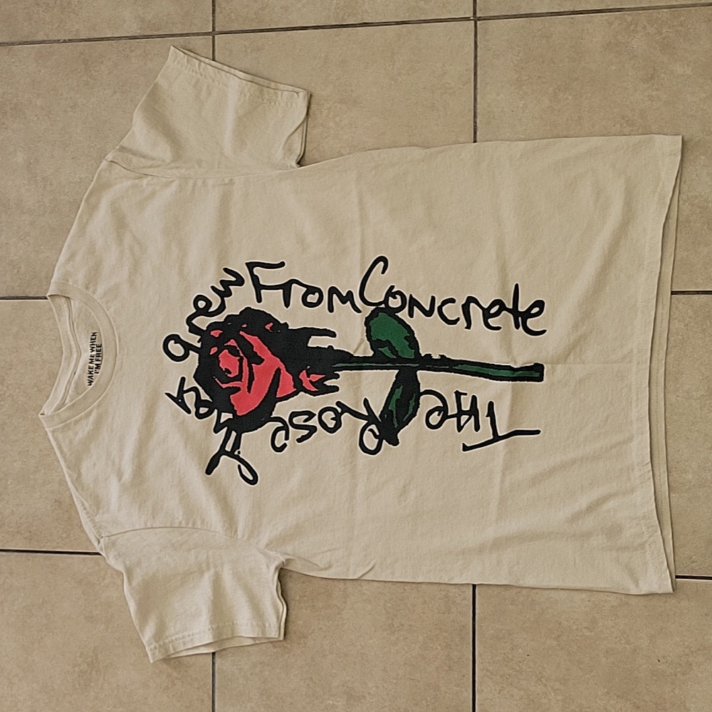 Wake Me When I'm Free Tupac Shakur Shirt. Unisex Size M